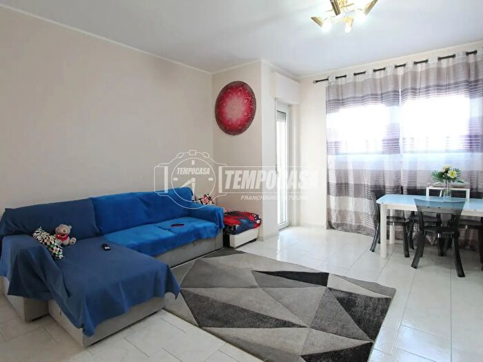 Appartamento trilocale in vendita in Via Ovidio, Cologno Monzese