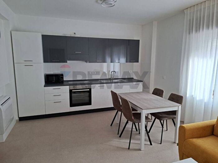 Appartamento trilocale in affitto in Via Pirago, Centro, Longarone