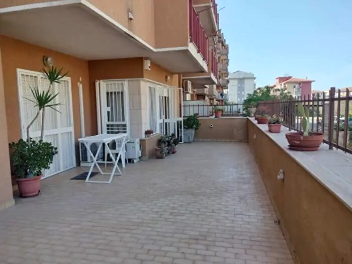 Appartamento con 5 locali in vendita in Via Alcide De Gasperi, Carlentini