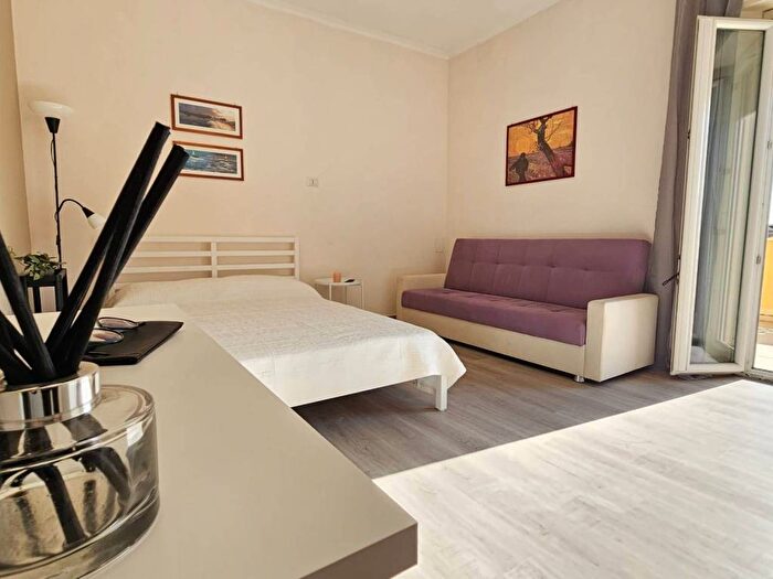 Appartamento trilocale in affitto in Via Giorgio Giorgis, Isola Sacra, Fiumicino