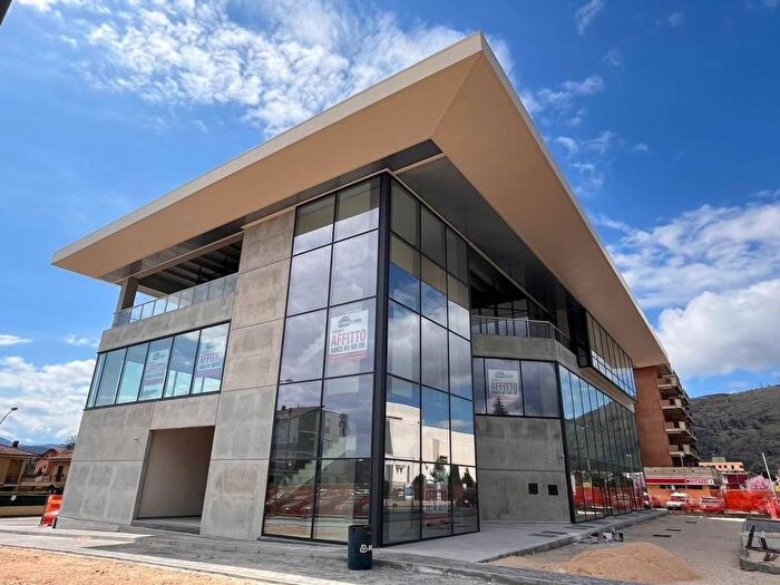 Casa trilocale in affitto in Via Cavalieri Vittorio Veneto, Centro, Avezzano