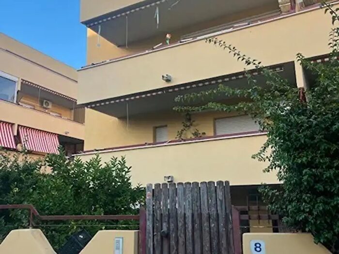 Appartamento trilocale in vendita in Via delle Dalie, Santa Marinella