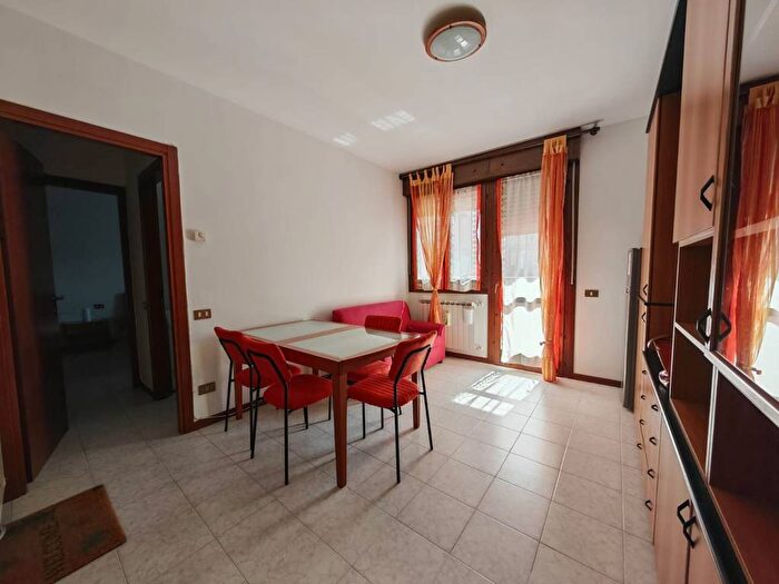 Appartamento bilocale in affitto in Via Silvestri, Centro Storico, Rovigo