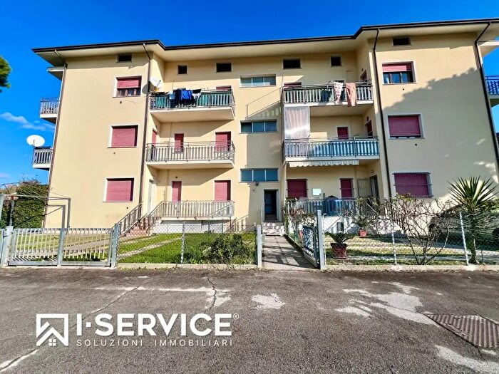 Appartamento trilocale in affitto in Cesenatico