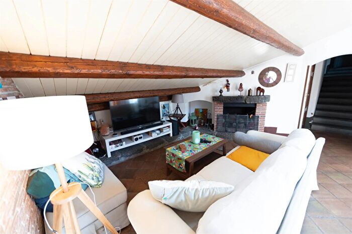 Casa quadrilocale in vendita in Via Roma, San Gregorio Di Catania