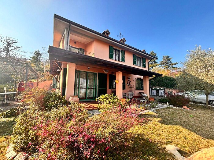 Casa con 6 locali in vendita in Carmine, Colli Verdi