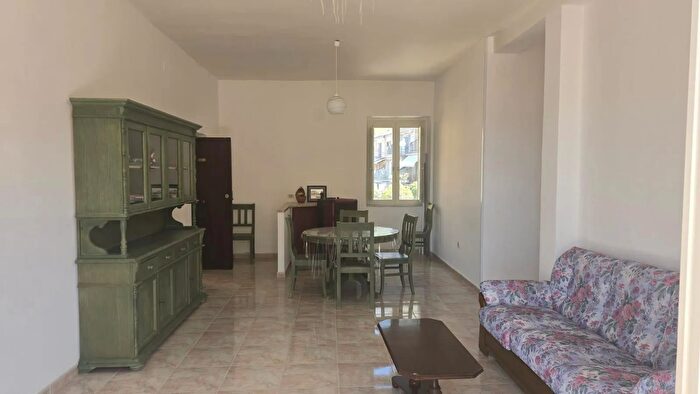 Appartamento trilocale in vendita in Via Valle Maura, Sala Consilina