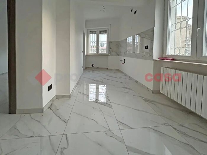 Appartamento trilocale in vendita in Via Vecchia, Borgomanero