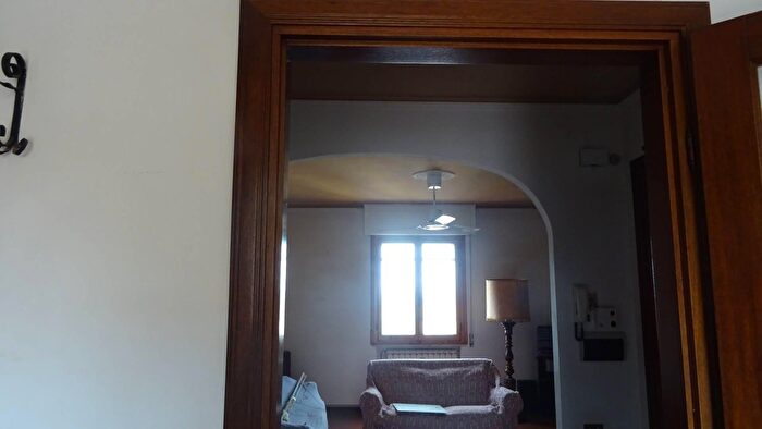 Appartamento quadrilocale in vendita in Via Taddeini, Montespertoli