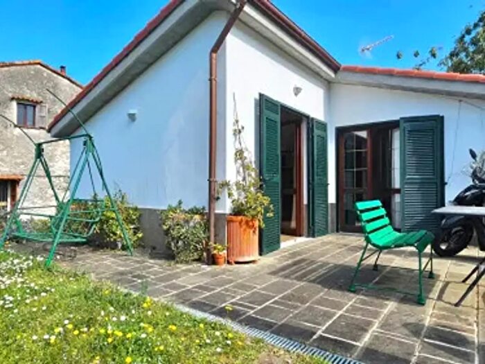 Casa quadrilocale in vendita in Vezzano Ligure