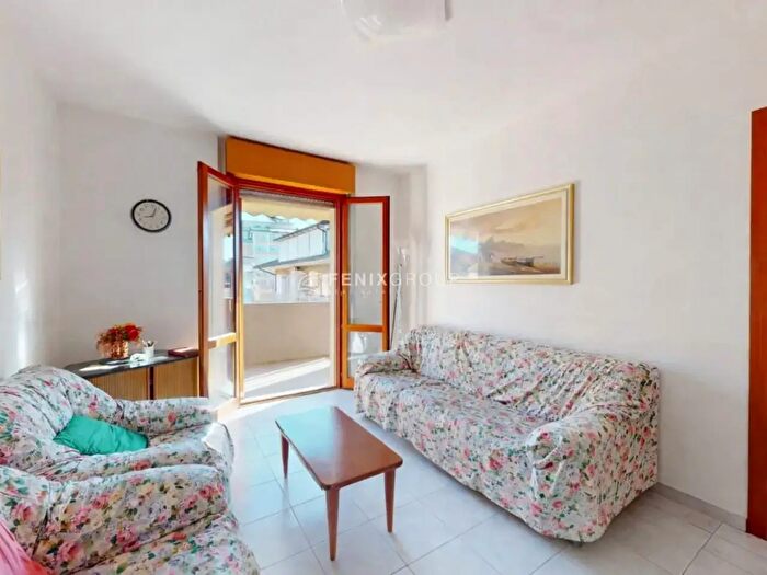 Appartamento con 7 locali in vendita in Via Indipendenza, San Benedetto Del Tronto