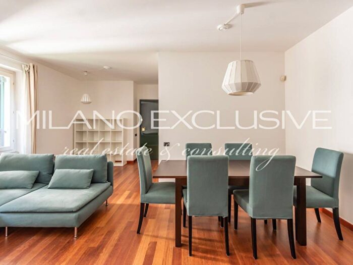 Appartamento trilocale in affitto in Largo La Foppa, Moscova, Milano