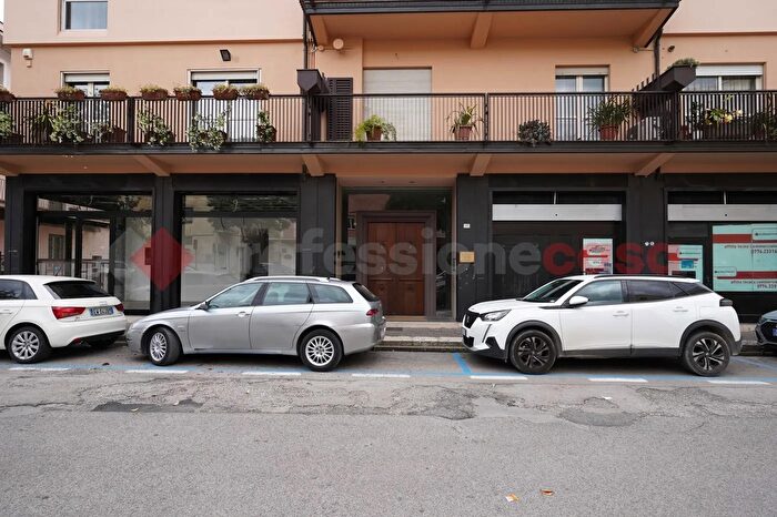 Appartamento trilocale in vendita in Via Varrone, Cassino