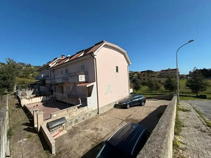 Casa trilocale in vendita in Satriano