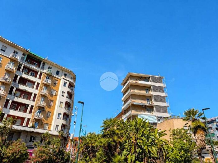 Appartamento trilocale in affitto in Via Settimio Severo Caruso, Vomero, Napoli