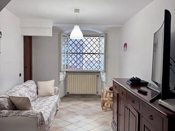 Appartamento con 5 locali in vendita in Massa