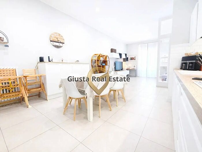 Appartamento trilocale in vendita in Via Arione, Brindisi