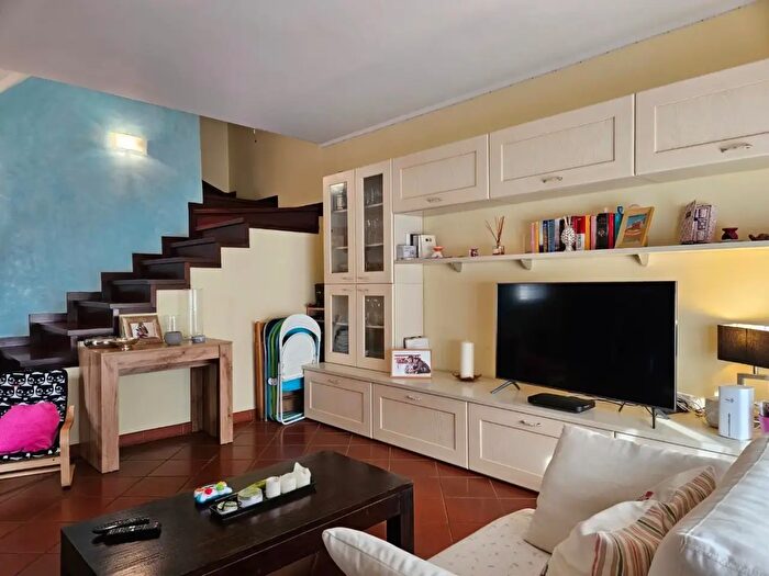 Casa con 5 locali in vendita in San Giuliano Terme