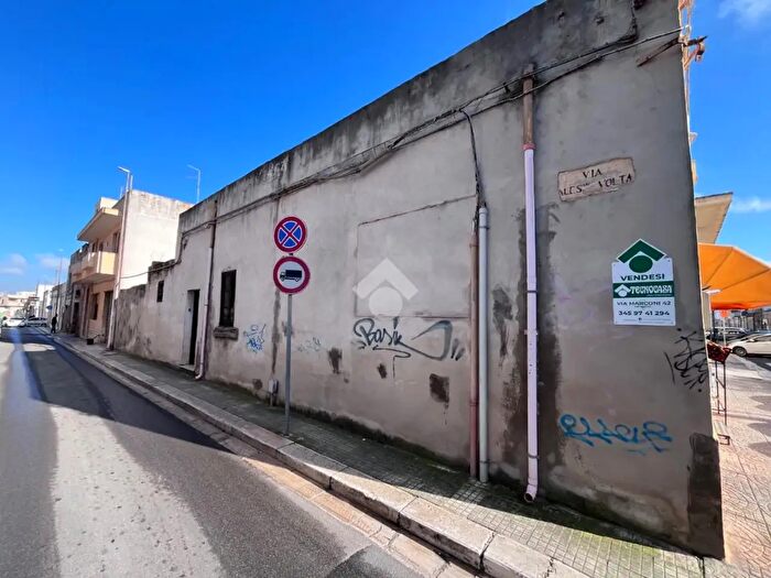 Casa quadrilocale in vendita in Via Alessandro Volta, Mesagne