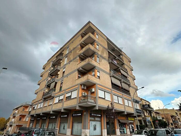 Appartamento trilocale in vendita in Aprilia