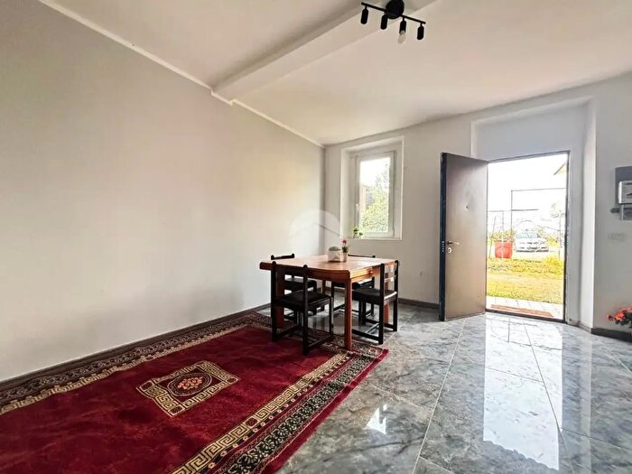 Casa trilocale in vendita in Strada Crotta, Voghera