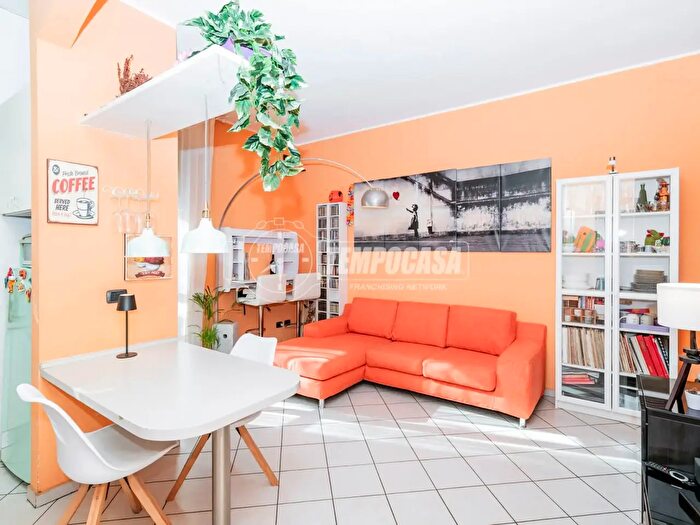 Appartamento trilocale in vendita in Via Luigi Sordello, Milano