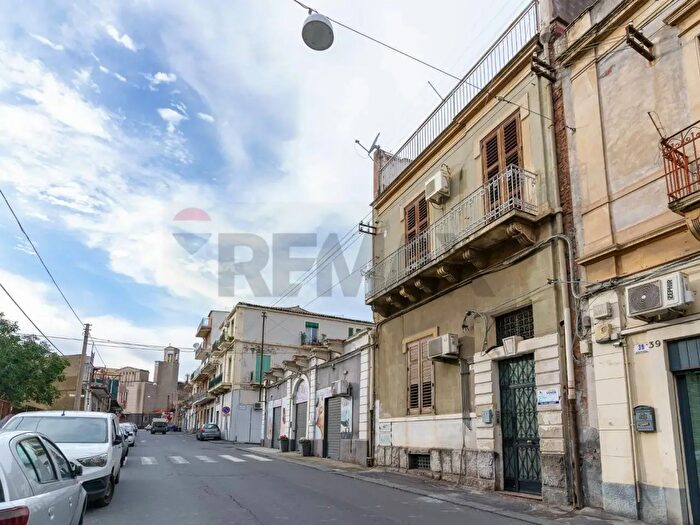 Appartamento bilocale in vendita in Via Pietro Novelli, Catania