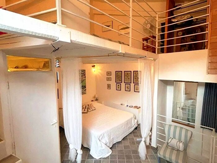 Appartamento quadrilocale in vendita in Piazza Dante Alighieri, San Felice Circeo