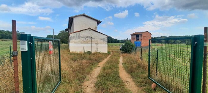 Casa con 7 locali in vendita in Santa Croce SullArno