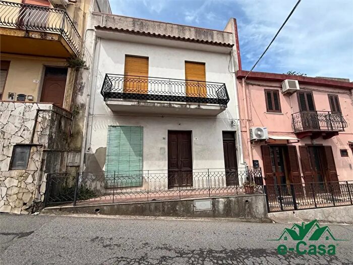 Casa con 7 locali in vendita in Via Roma Sp, Villafranca Tirrena