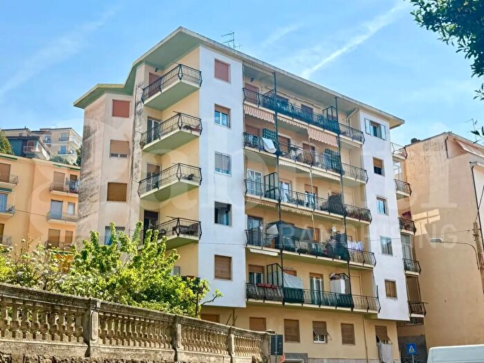 Appartamento quadrilocale in vendita in Via Artallo Snc, Imperia