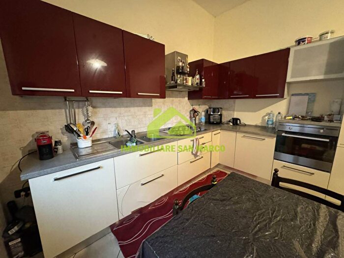 Appartamento trilocale in affitto in Viale Po, Via Modena, Ferrara