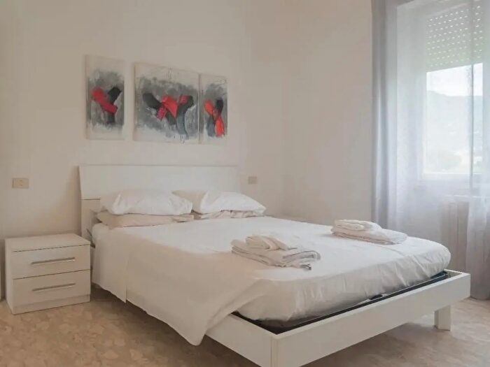 Appartamento quadrilocale in affitto in Massa