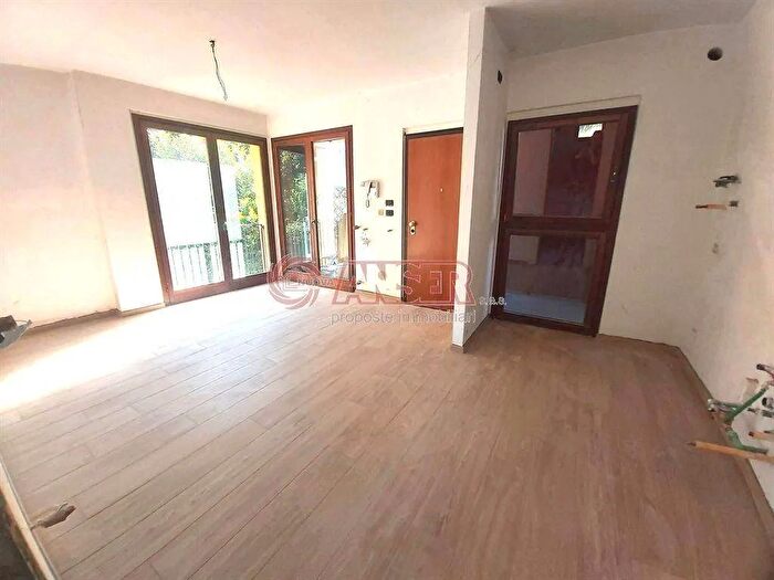 Appartamento bilocale in vendita in Via Marconi Vigano, Vigano