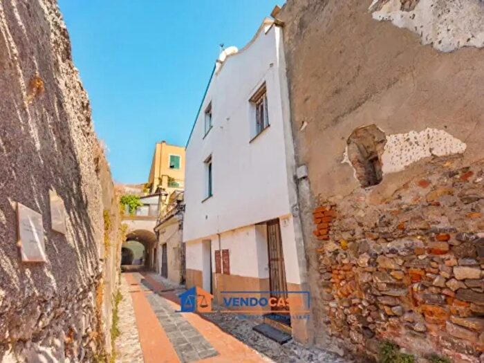 Appartamento bilocale in vendita in Vico del Centa, Albenga