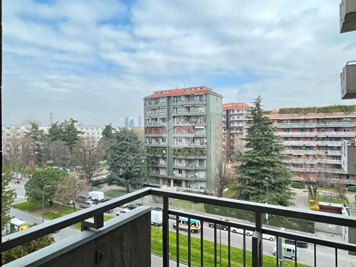 Appartamento con 5 locali in vendita in Via Bartolomeo dAlviano, Milano