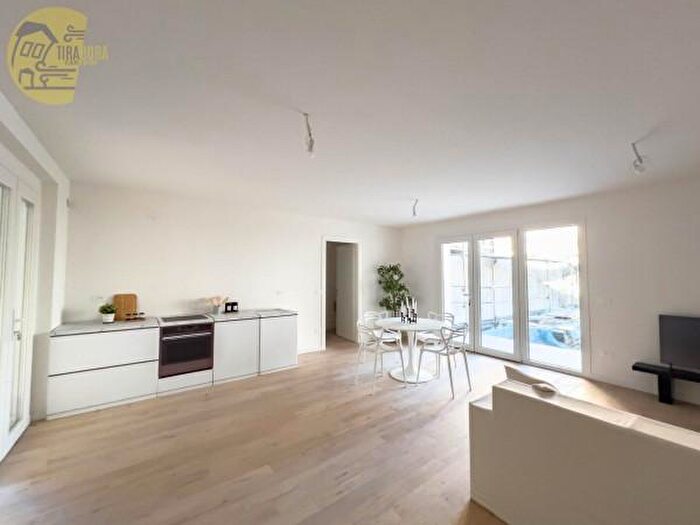 Appartamento trilocale in vendita in Salita di Gretta, Trieste