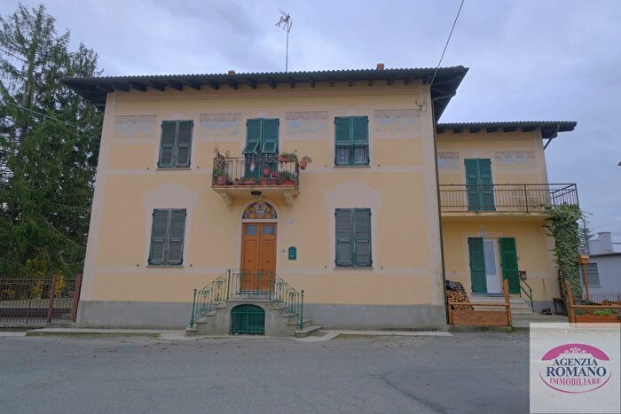 Casa con 20 locali in vendita in Sp, Ponzone