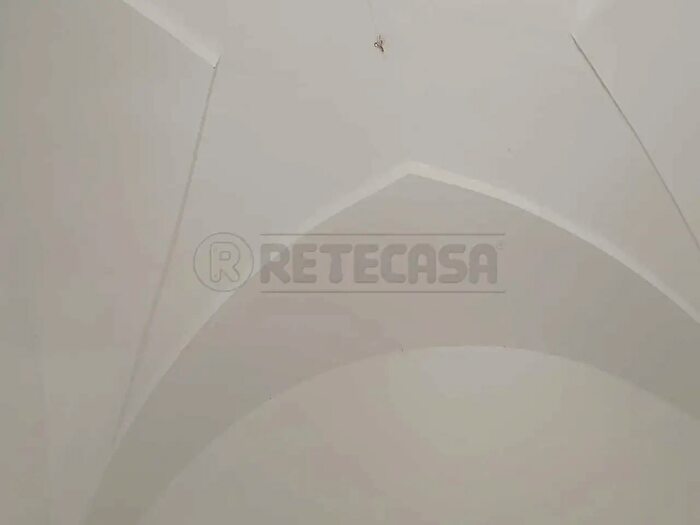 Casa trilocale in vendita in Via Thaon De Revel, Maglie