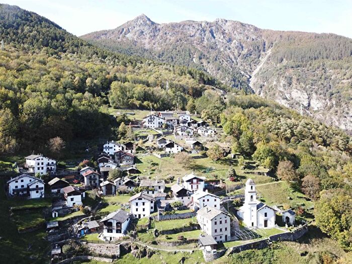 Case in Vendita e in Affitto - 3