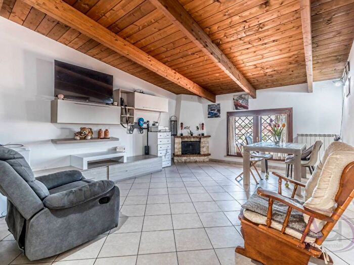 Casa trilocale in affitto in Via Domenico Purificato, Acilia, Roma