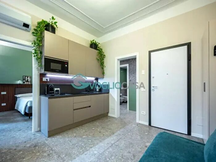 Appartamento quadrilocale in vendita in Via Vitruvio, Milano