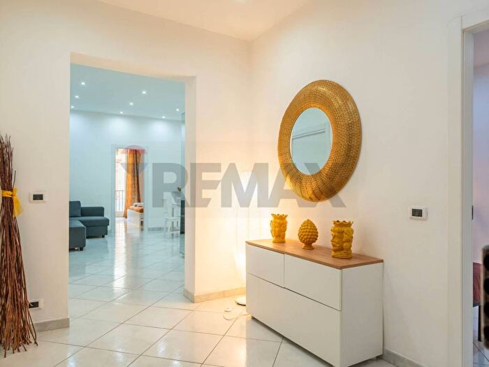 Appartamento con 6 locali in affitto in Vicolo dei Calzonai, Castellammare, Palermo