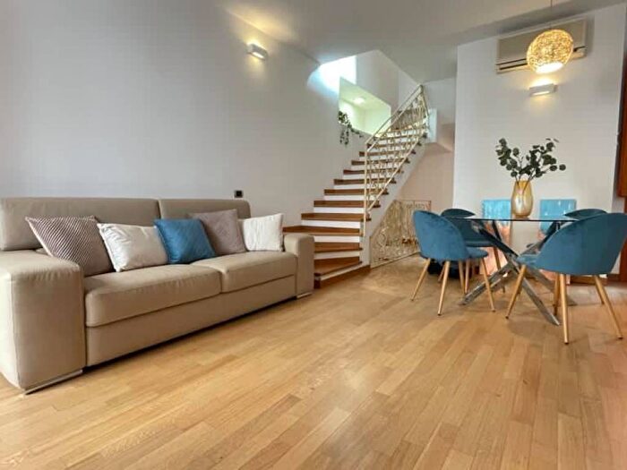 Casa trilocale in affitto in Ospedale, Cagliari