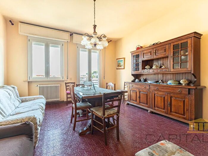 Appartamento con 5 locali in vendita in a a Pacini, Bientina