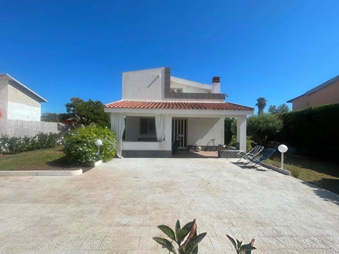 Casa quadrilocale in vendita in Arenella, Siracusa