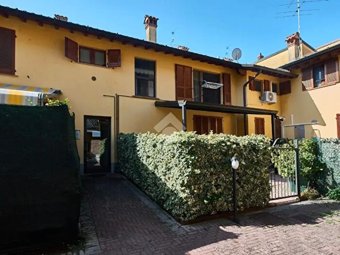 Appartamento bilocale in vendita in Via Manzoni, Spino D'Adda