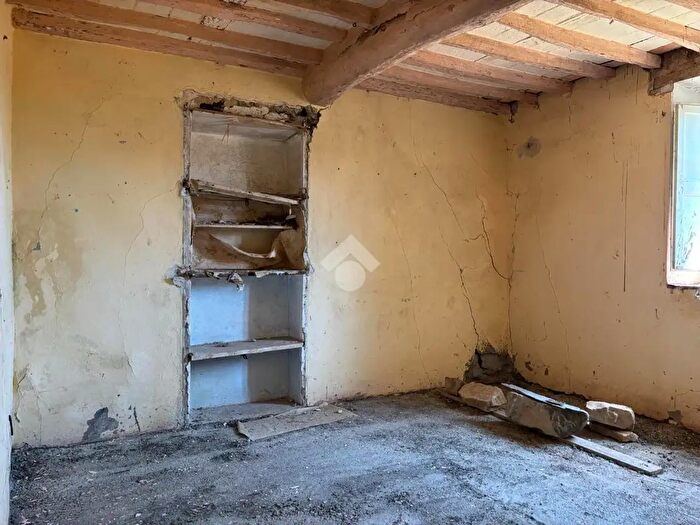 Casa con 5 locali in vendita in Via Piazza dei Brancoli, Lucca