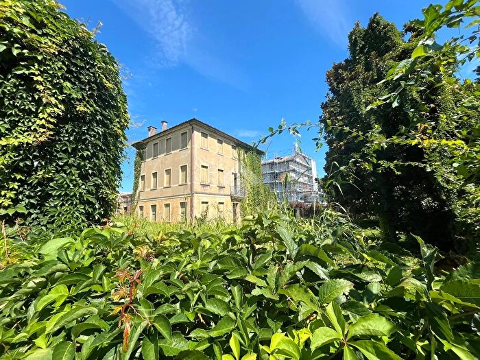 Casa con 8 locali in vendita in Via Gugliemo Marconi, Spresiano