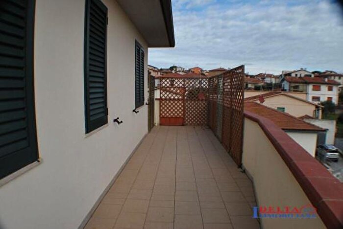 Casa trilocale in vendita in Area Residenziale Rosignano Solvay, Rosignano Marittimo